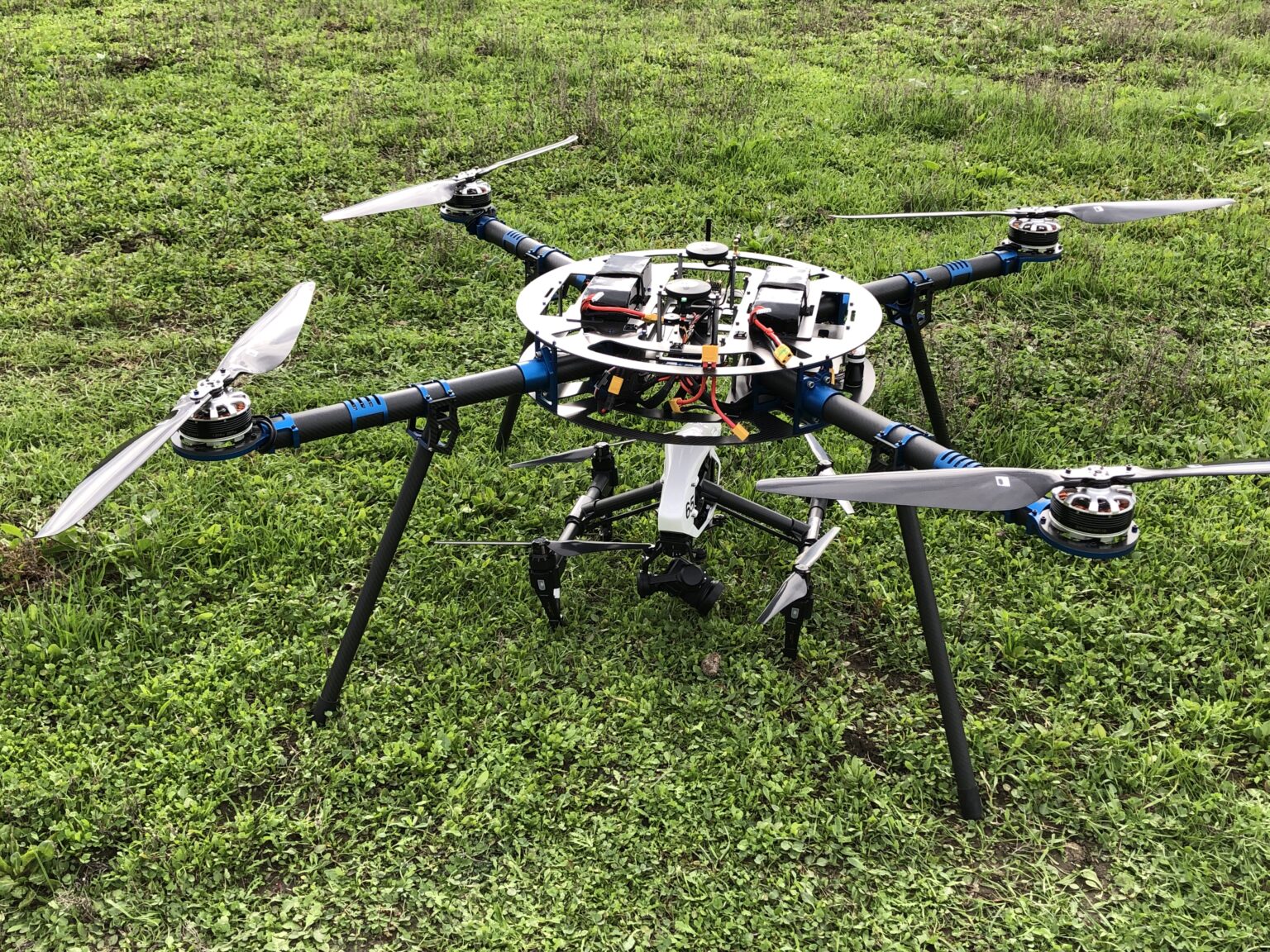 Large Drones vs. Small Drones Which is Right for You? Aero Systems West